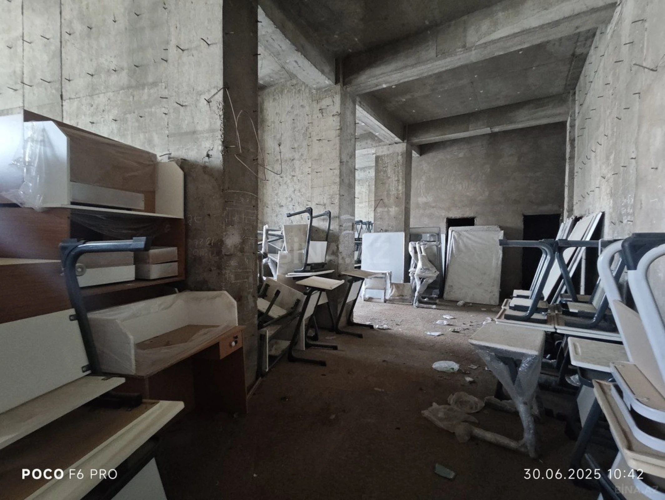 Satılır obyekt 295 m²