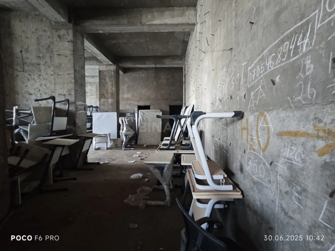 Satılır obyekt 295 m²