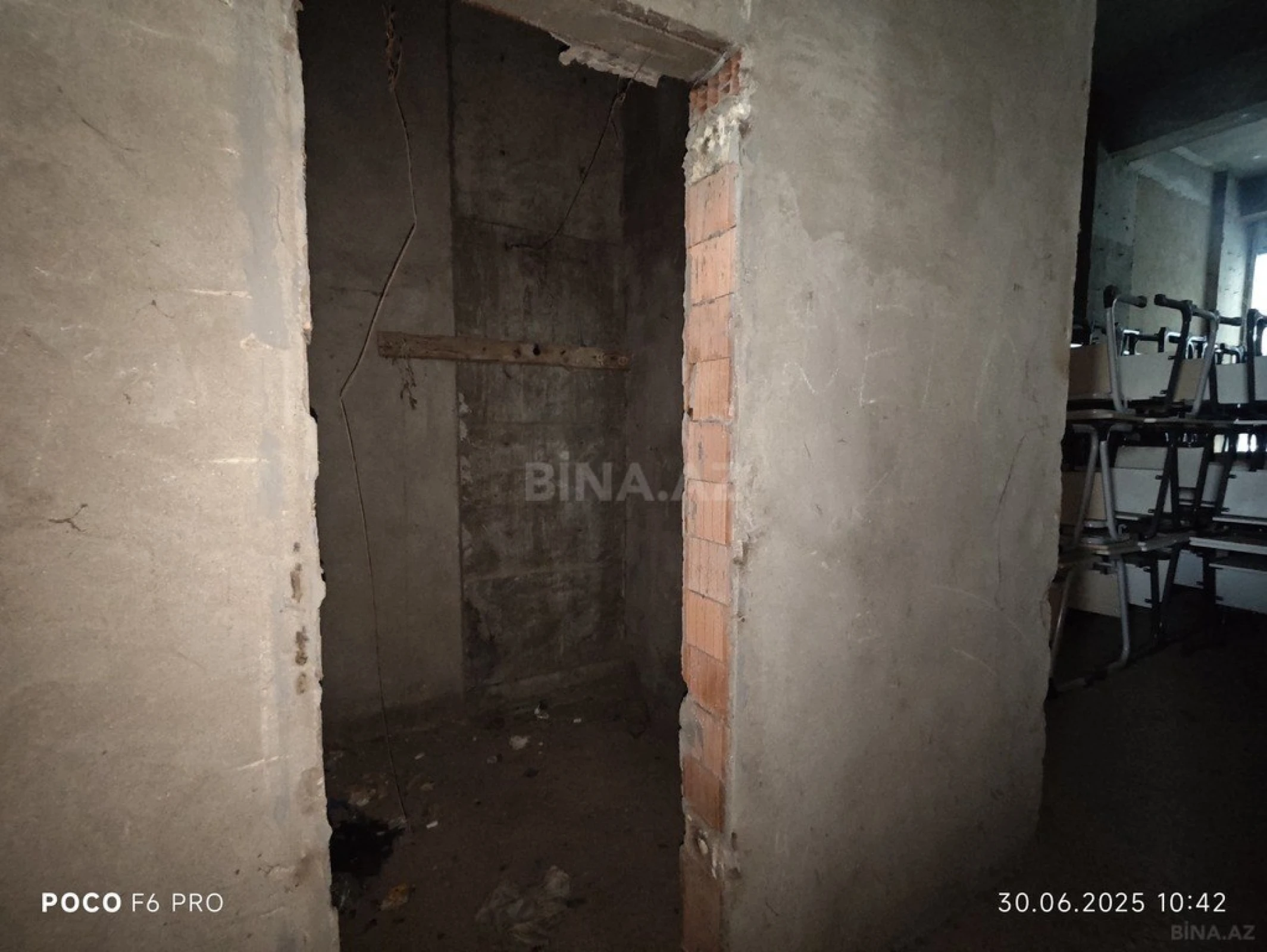 Satılır obyekt 295 m²