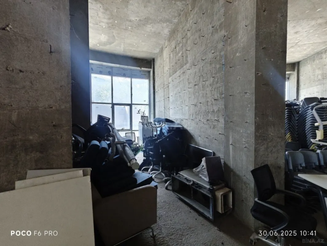 Satılır obyekt 295 m²