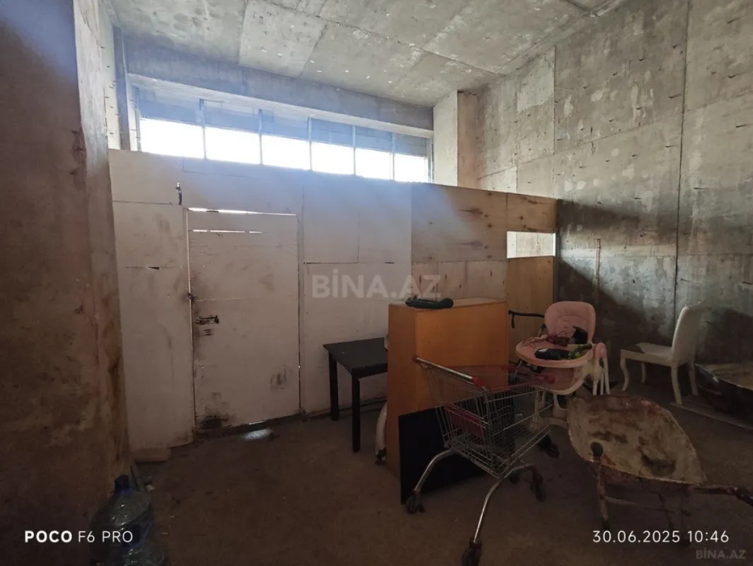 Satılır obyekt 295 m²