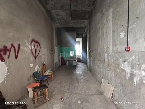 Satılır obyekt 295 m²