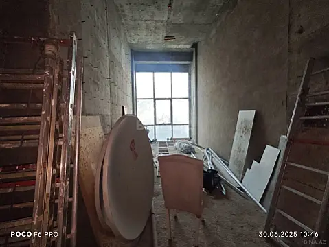 Satılır obyekt 295 m²