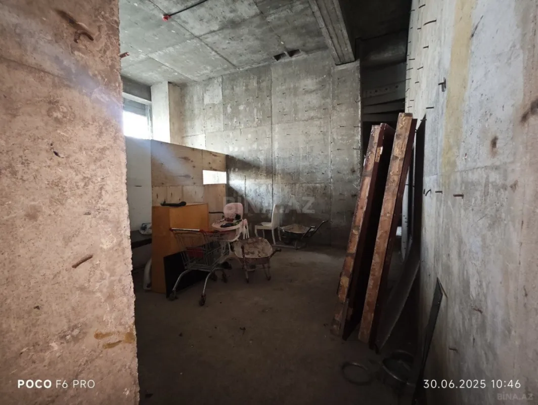 Satılır obyekt 295 m²