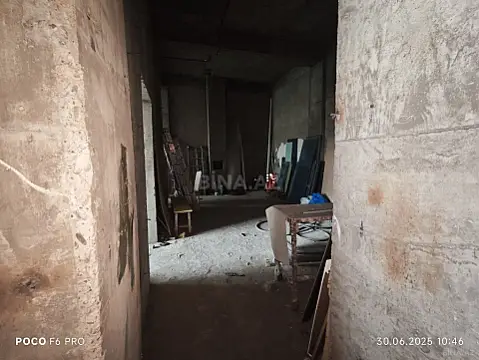 Satılır obyekt 295 m²