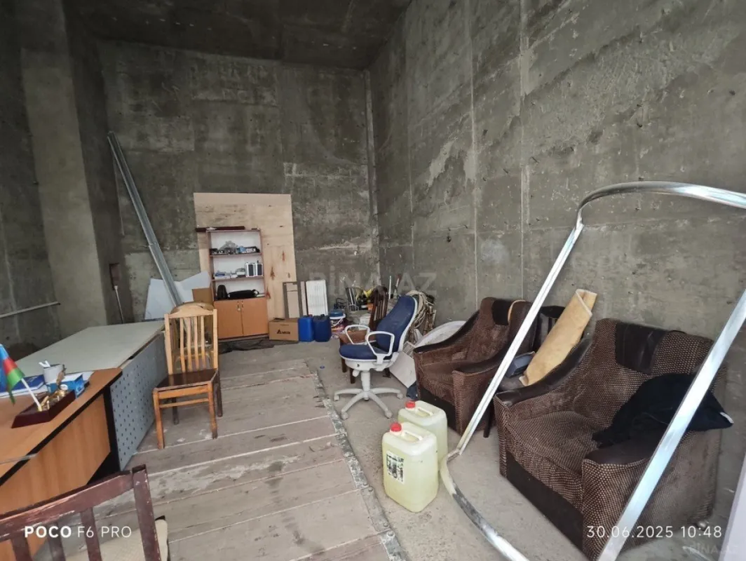 Satılır obyekt 295 m²