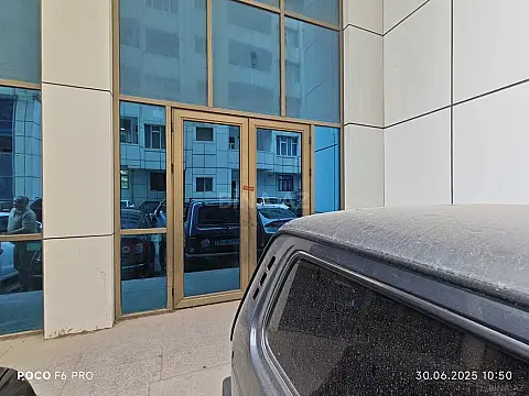 Satılır obyekt 332 m²