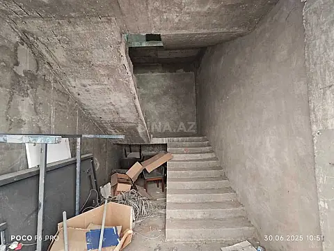 Satılır obyekt 332 m²