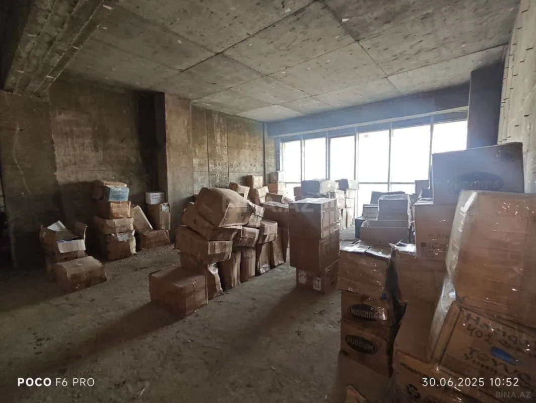 Satılır obyekt 332 m²