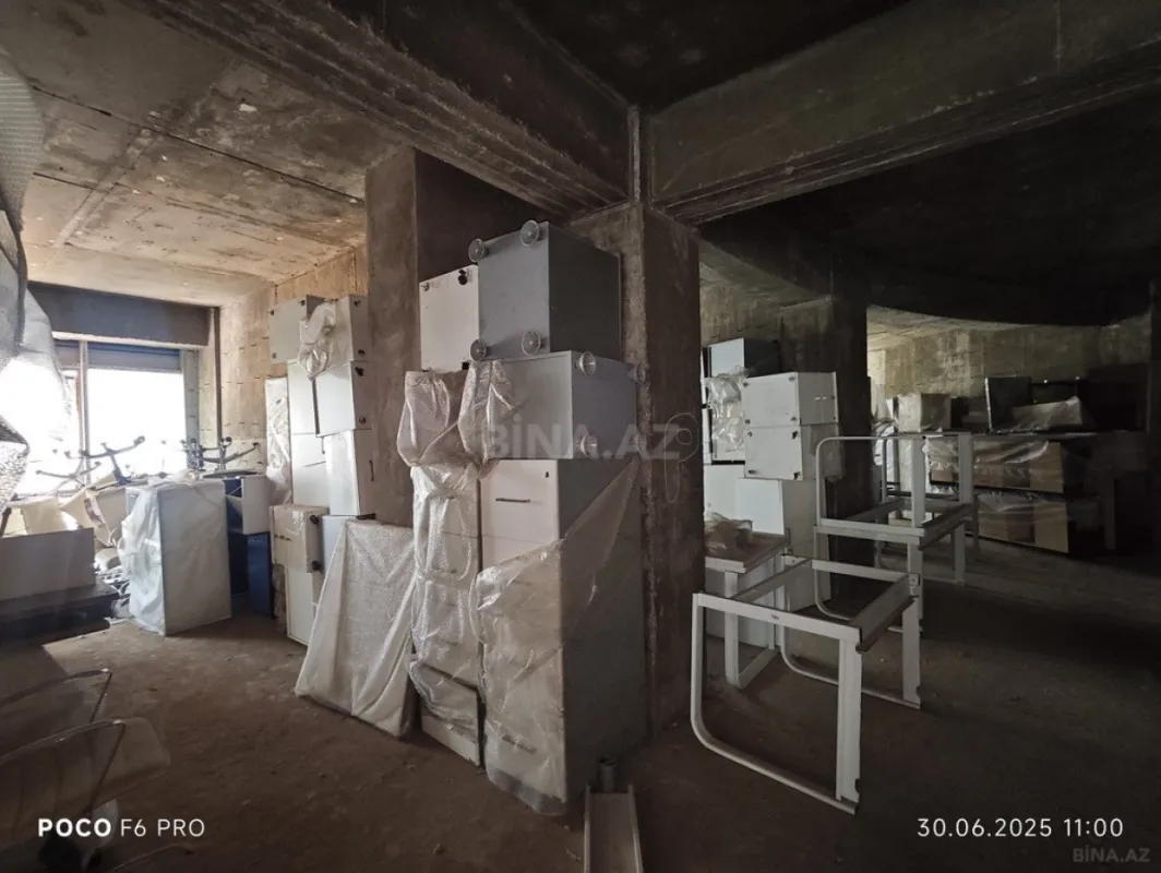 Satılır obyekt 364 m²