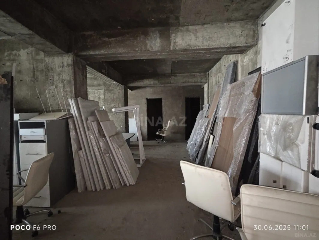 Satılır obyekt 364 m²