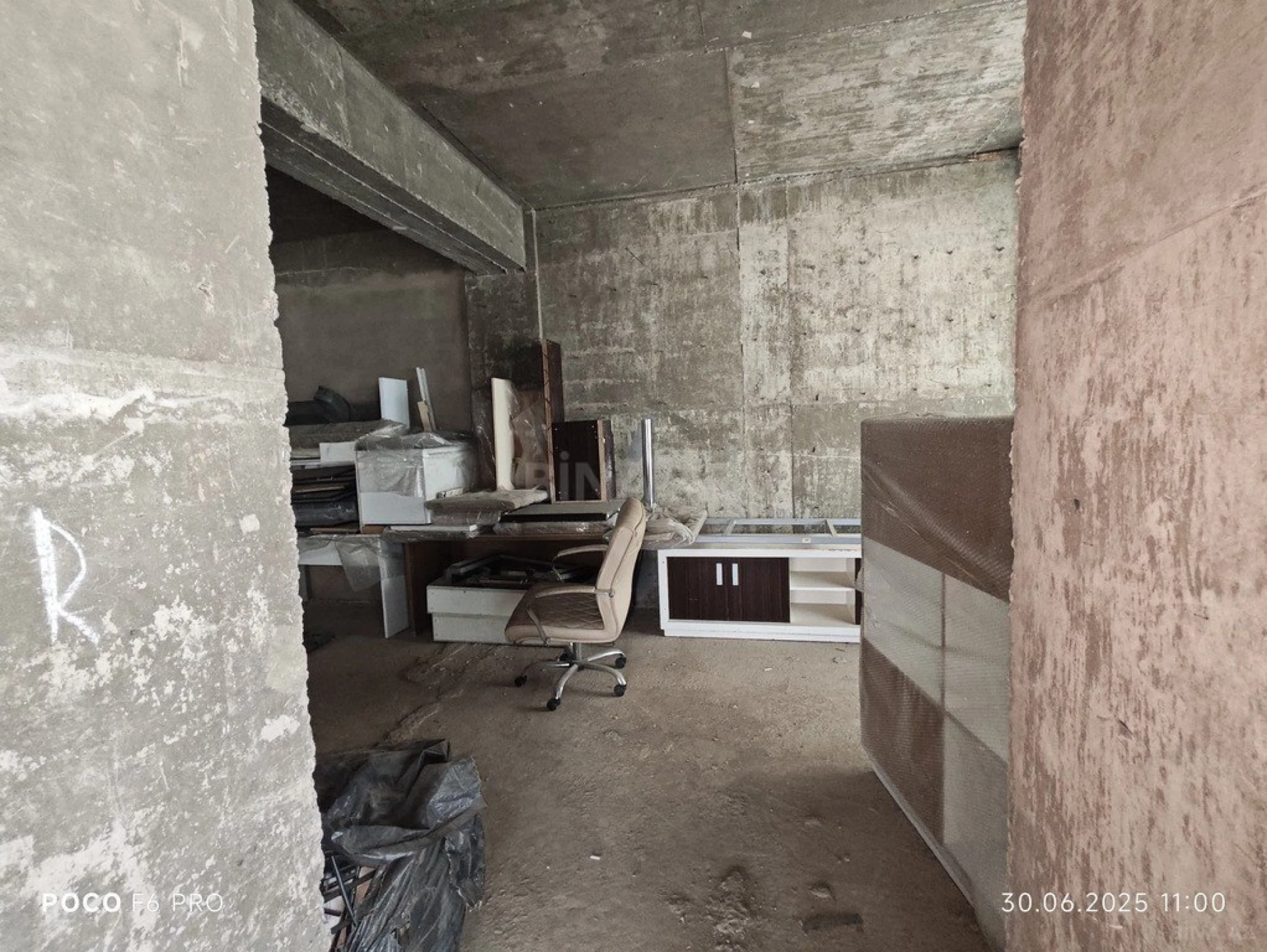 Satılır obyekt 364 m²