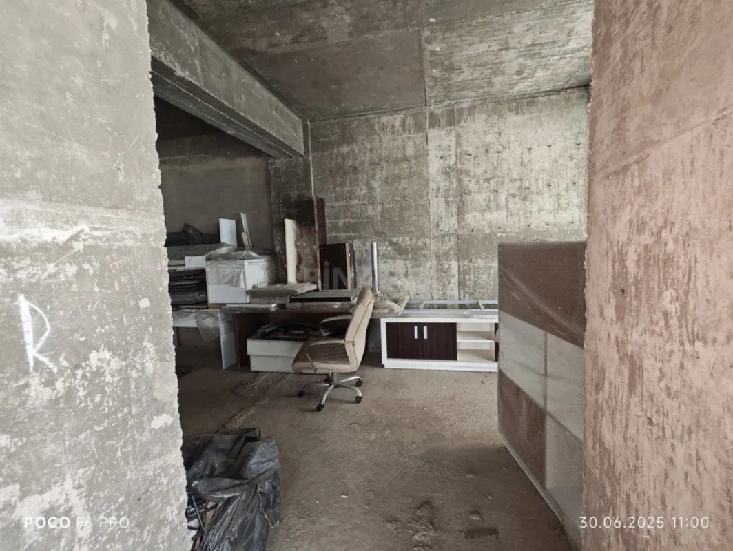 Satılır obyekt 364 m²