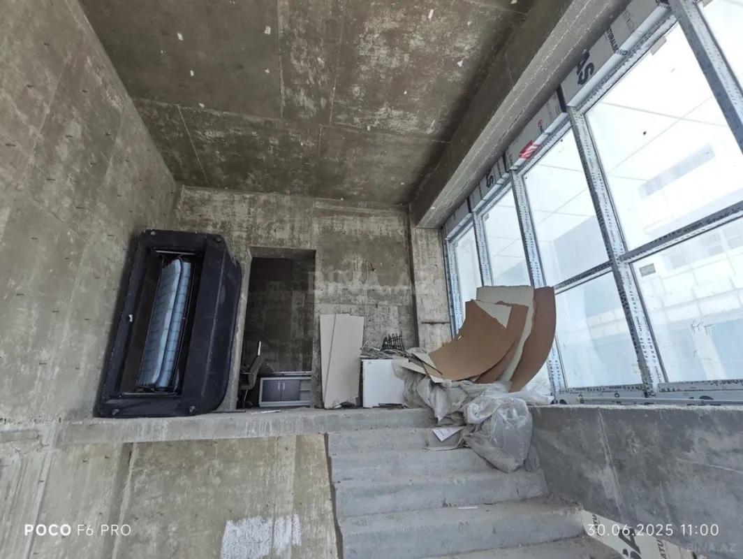 Satılır obyekt 364 m²