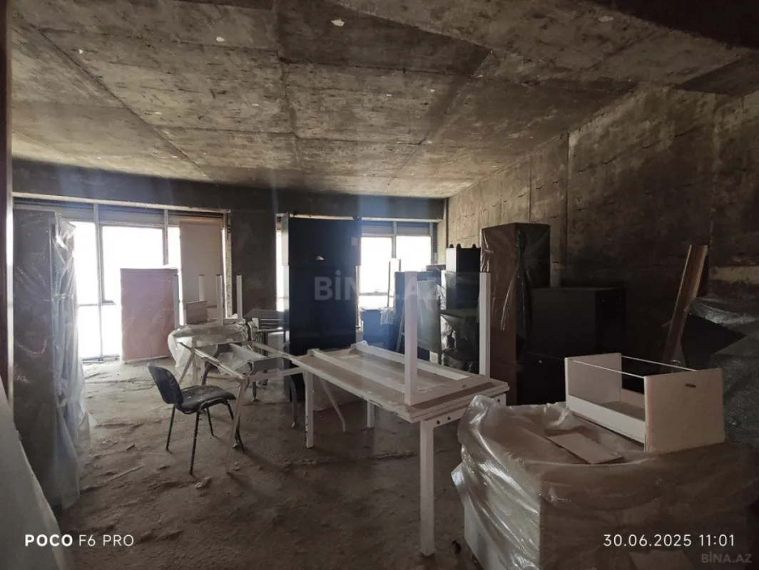 Satılır obyekt 364 m²