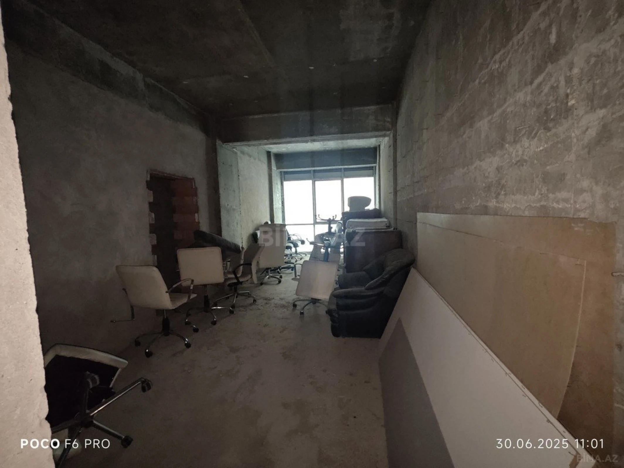 Satılır obyekt 364 m²