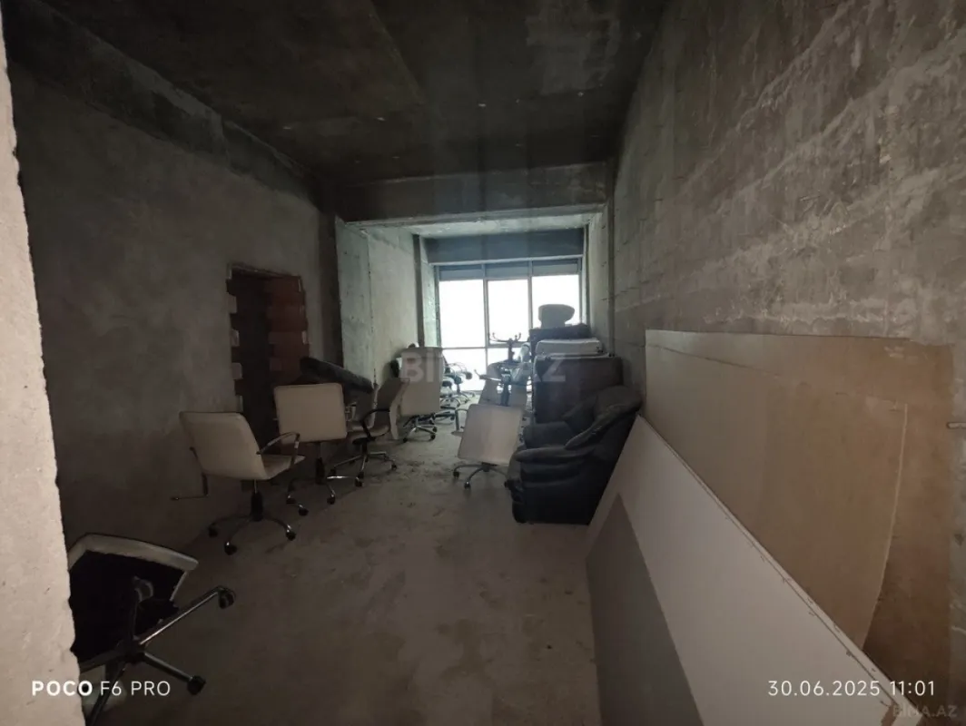 Satılır obyekt 364 m²