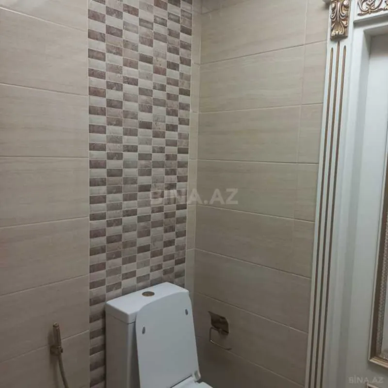 Satılır 4 otaqlı mənzil 178 m²