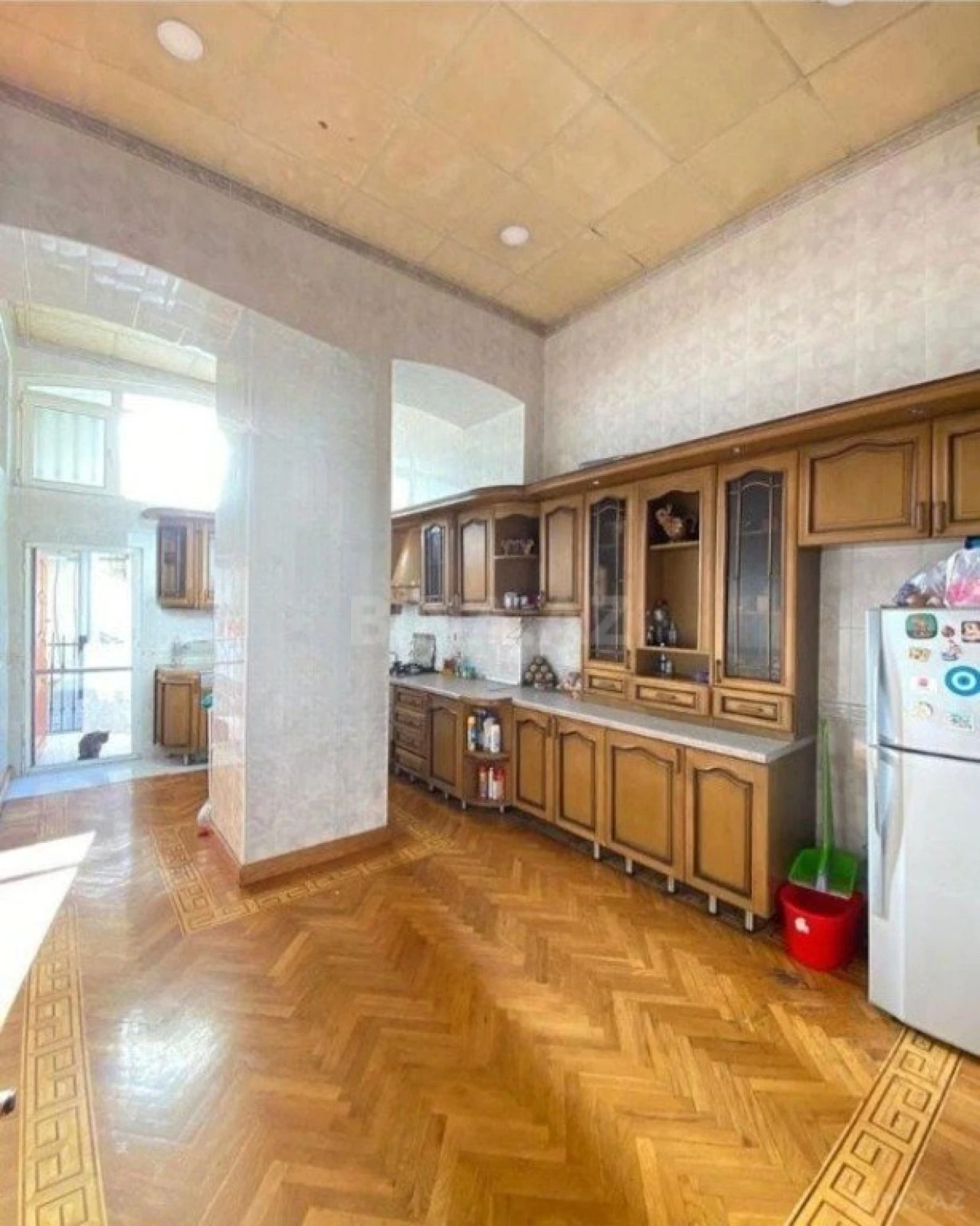 Satılır 4 otaqlı mənzil 171 m²