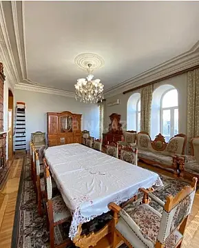 Satılır 4 otaqlı mənzil 171 m²