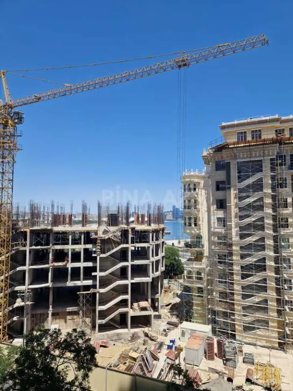 Satılır 2 otaqlı mənzil 95 m²