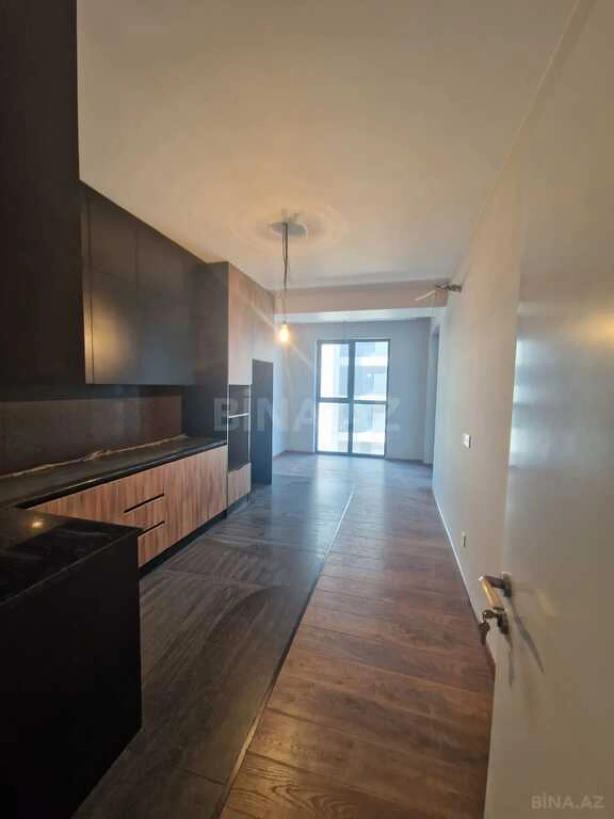 Satılır 2 otaqlı mənzil 95 m²