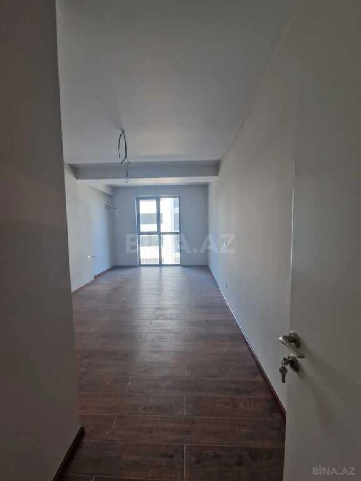 Satılır 2 otaqlı mənzil 95 m²