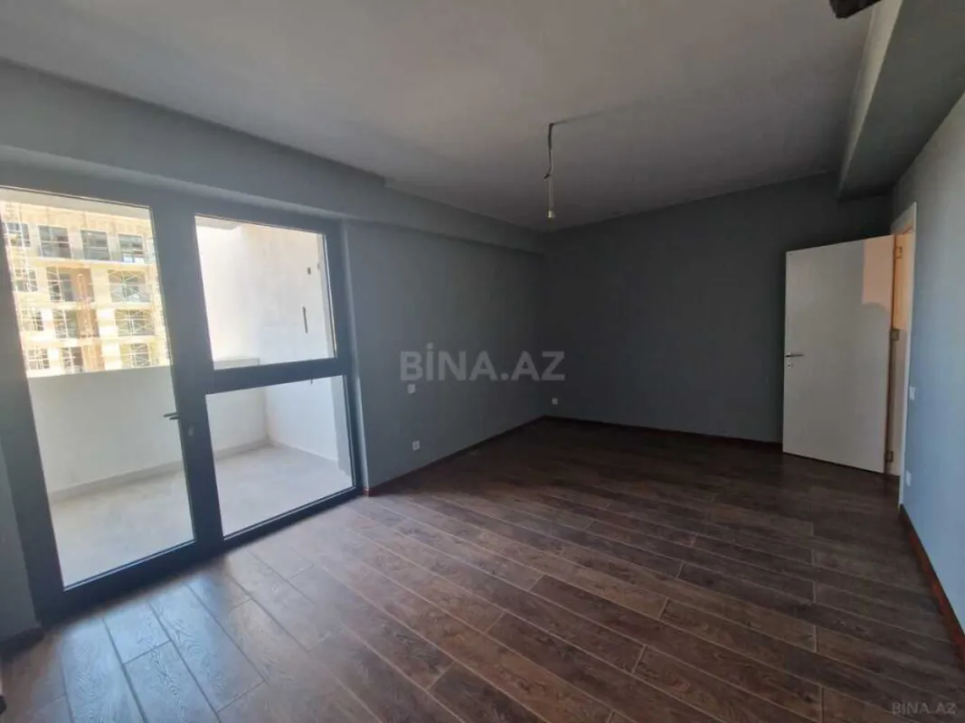 Satılır 2 otaqlı mənzil 95 m²