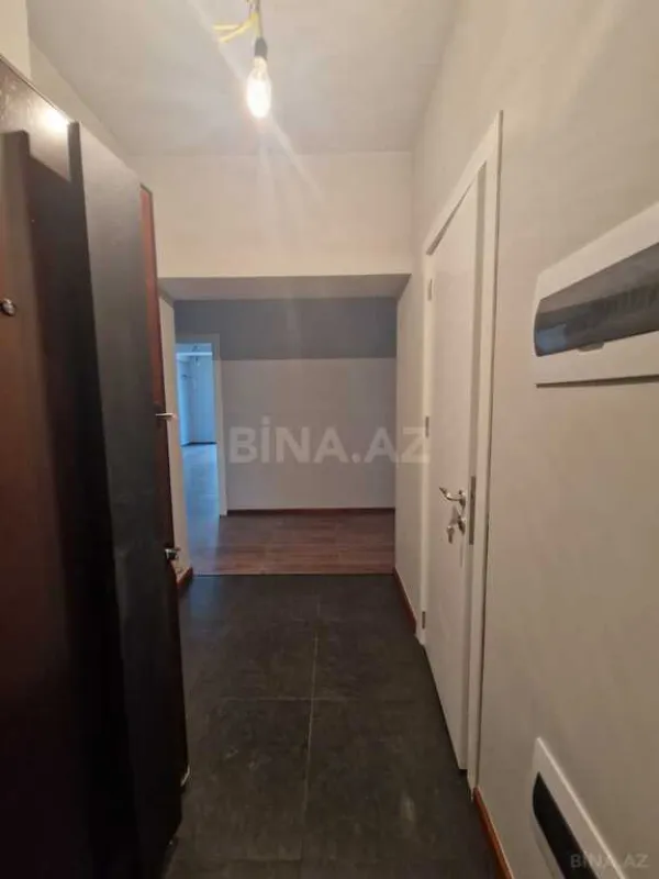 Satılır 2 otaqlı mənzil 95 m²