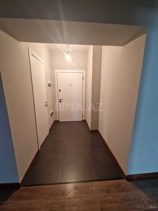 Satılır 2 otaqlı mənzil 95 m²