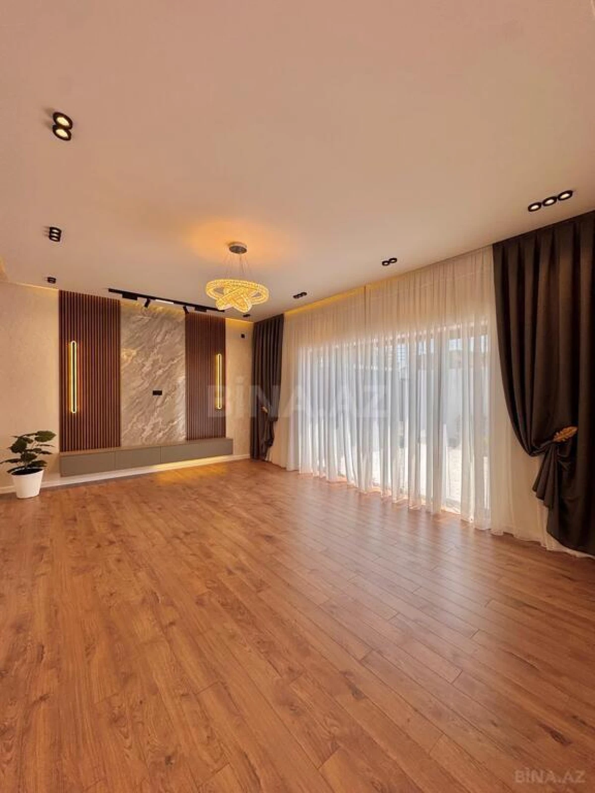 Satılır 4 otaqlı həyət evi 185 m²
