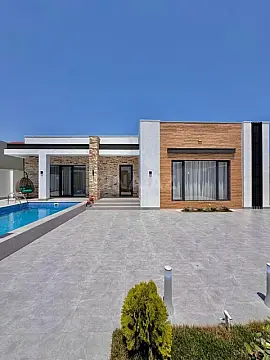 Satılır 4 otaqlı həyət evi 185 m²