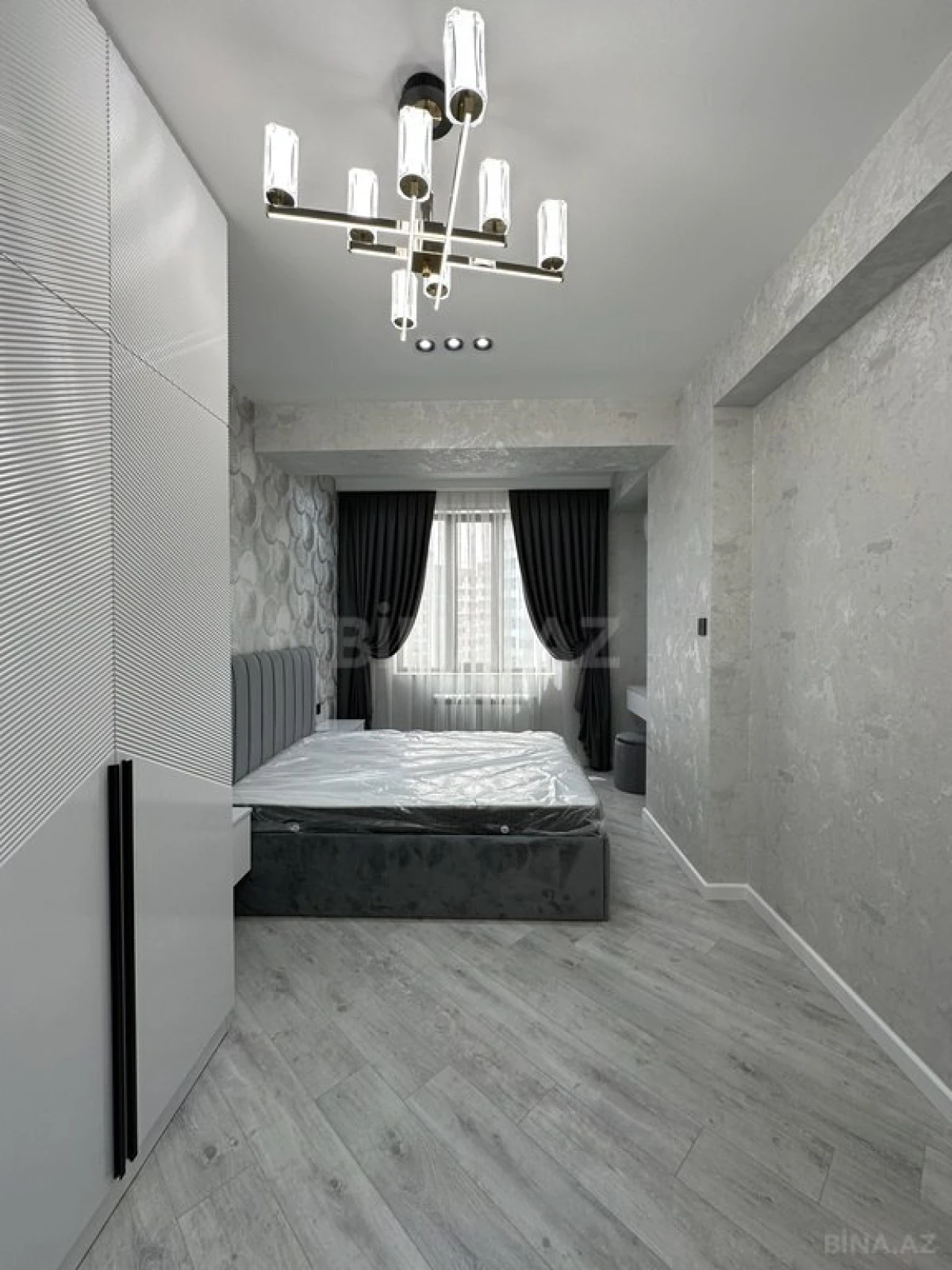 Satılır 3 otaqlı mənzil 108 m²