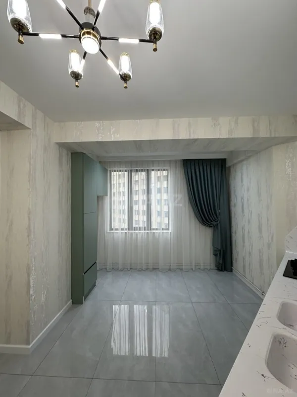 Satılır 3 otaqlı mənzil 108 m²
