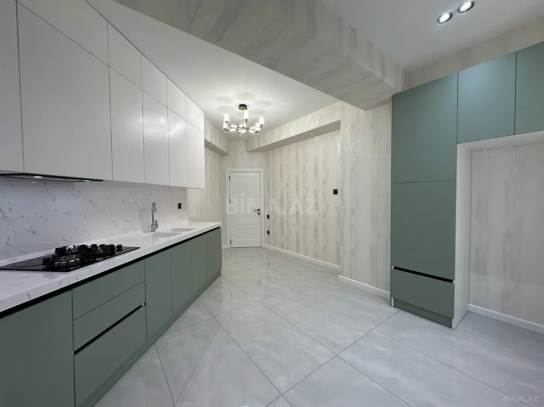 Satılır 3 otaqlı mənzil 108 m²