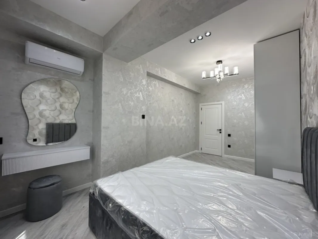 Satılır 3 otaqlı mənzil 108 m²