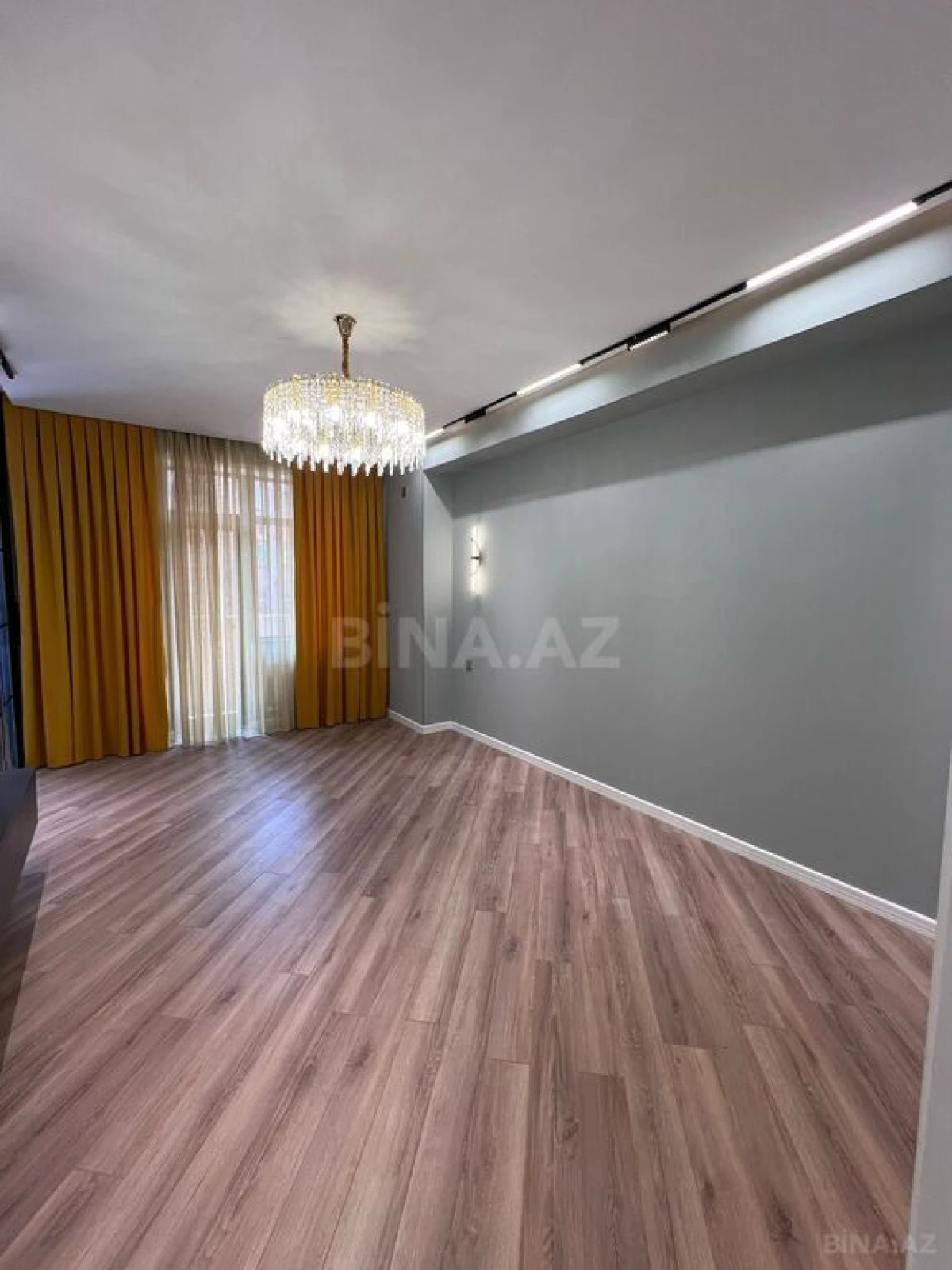 Satılır 2 otaqlı mənzil 65 m²