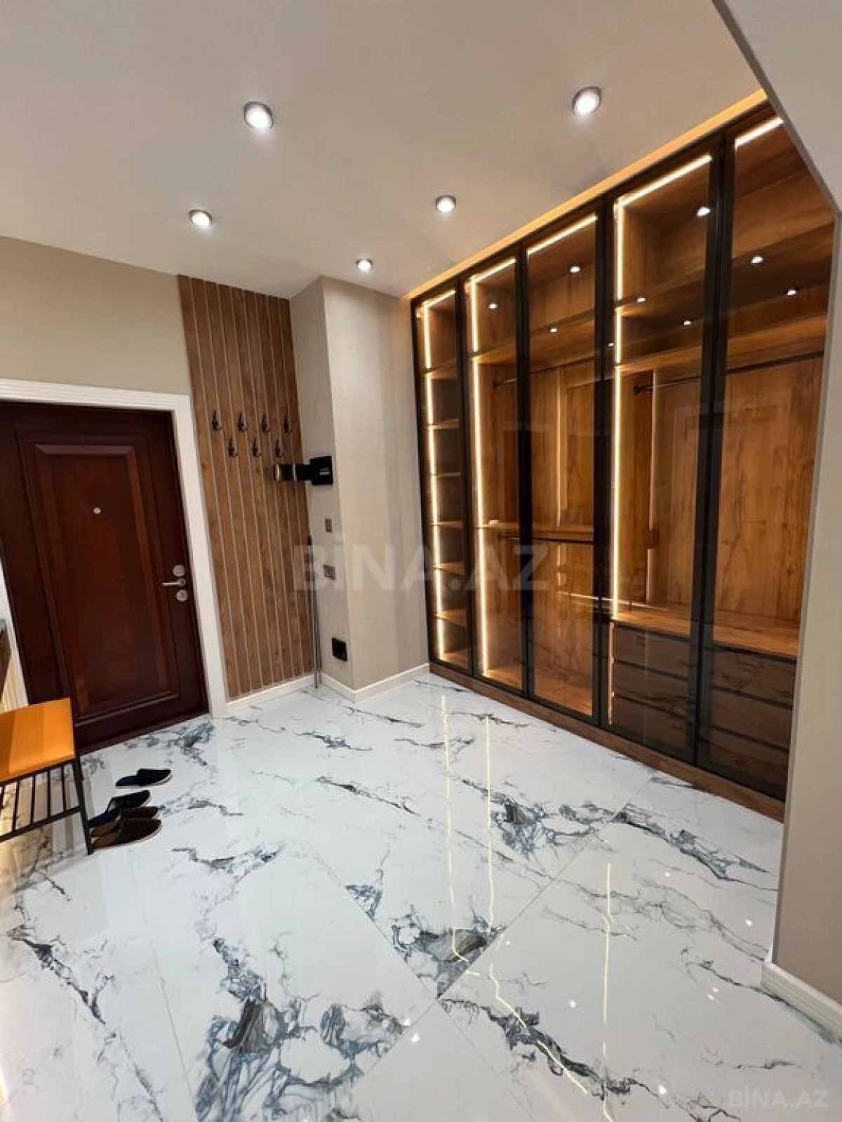 Satılır 2 otaqlı mənzil 65 m²