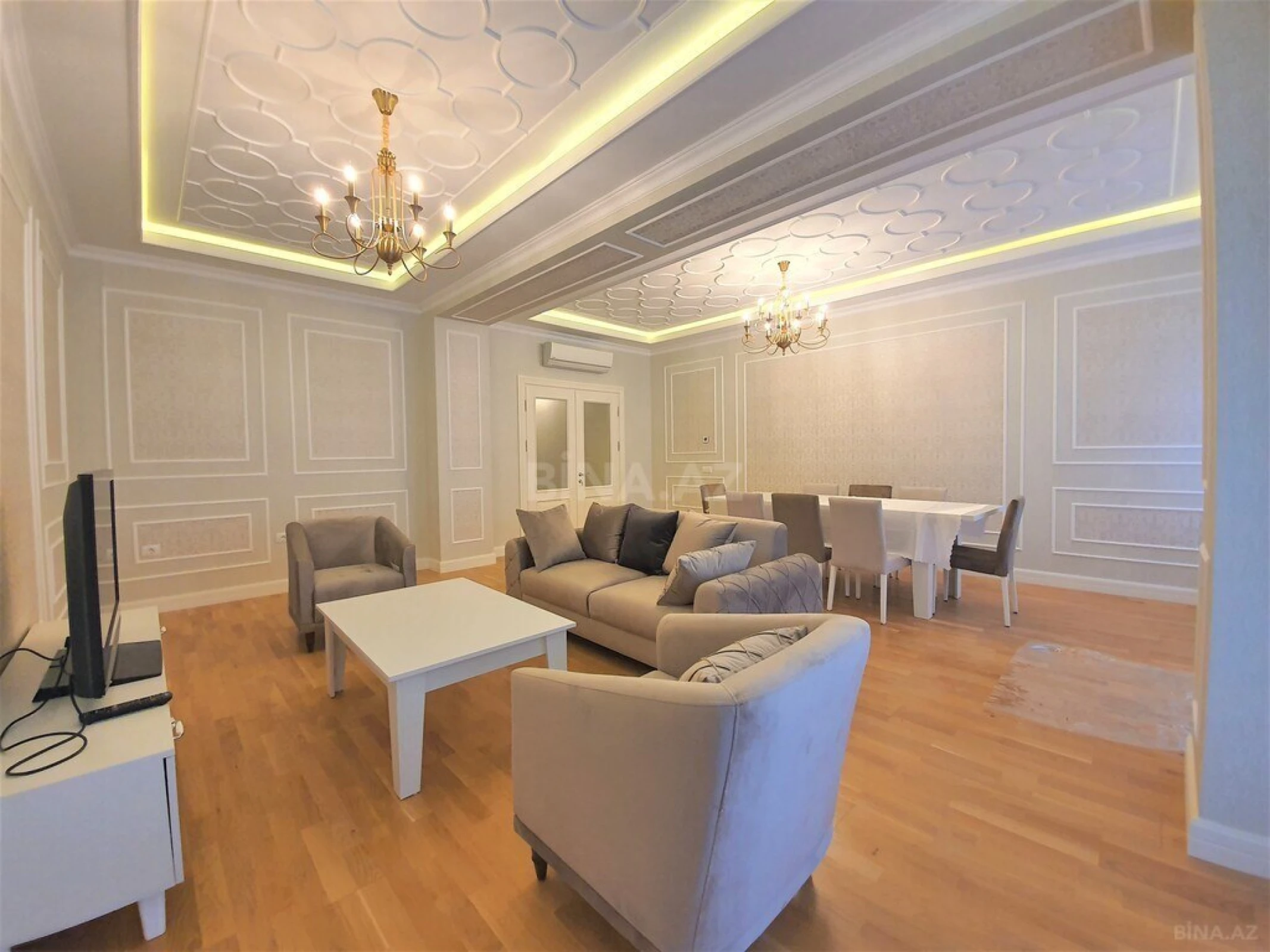 Kirayə verilir 4 otaqlı mənzil 180 m²
