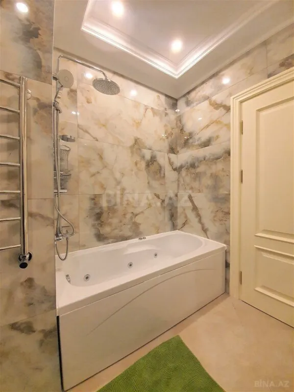 Kirayə verilir 4 otaqlı mənzil 180 m²