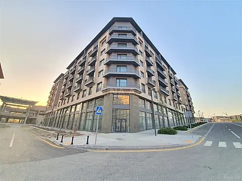 Kirayə verilir 4 otaqlı mənzil 180 m² — Bakı, Köhnə Günəşli 4 otaq 180.00 m²