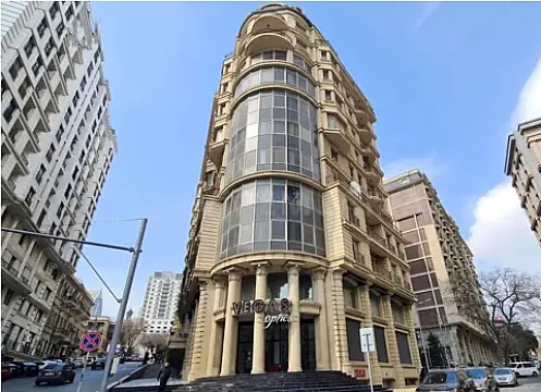 Satılır 4 otaqlı mənzil 215 m² — Bakı, İçərişəhər 4 otaq 215.00 m²