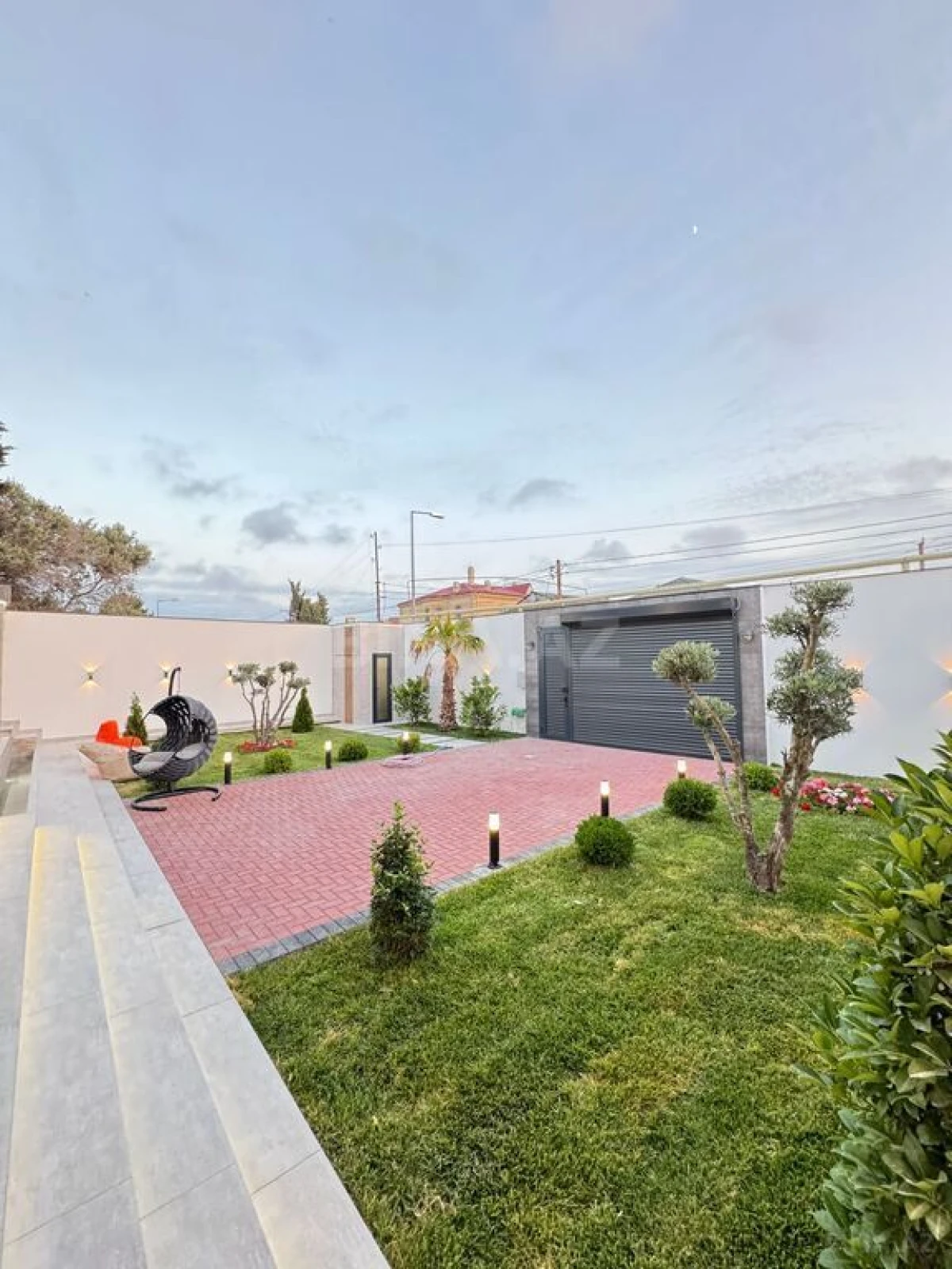 Satılır 5 otaqlı həyət evi 220 m²