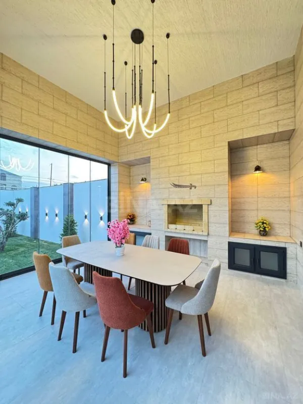 Satılır 5 otaqlı həyət evi 220 m²