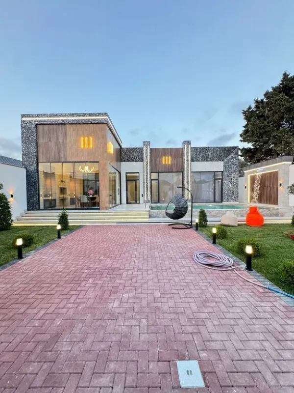 Satılır 5 otaqlı həyət evi 220 m²