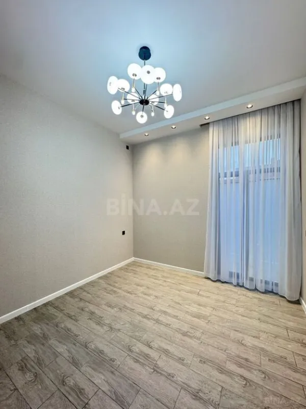 Satılır 5 otaqlı həyət evi 220 m²