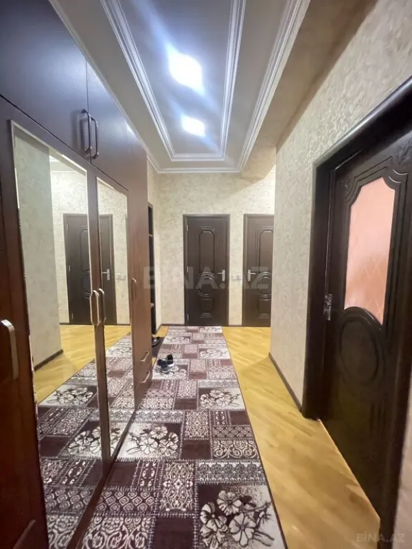 Kirayə verilir 2 otaqlı mənzil 80 m²