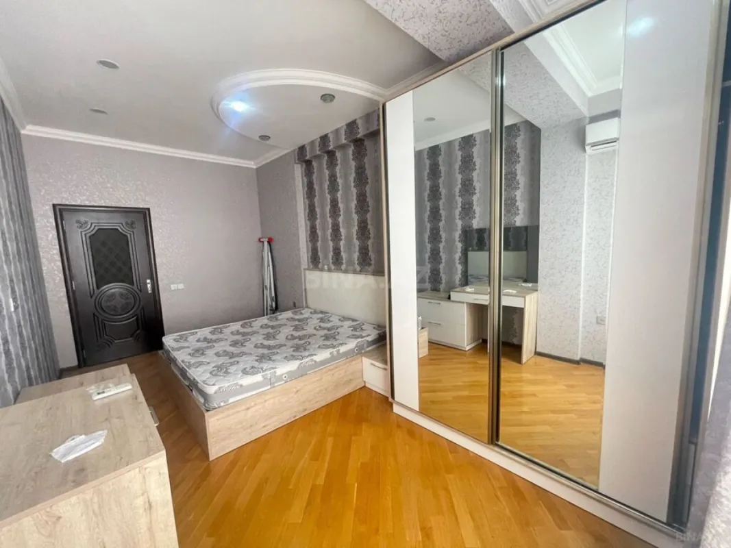 Kirayə verilir 2 otaqlı mənzil 80 m²