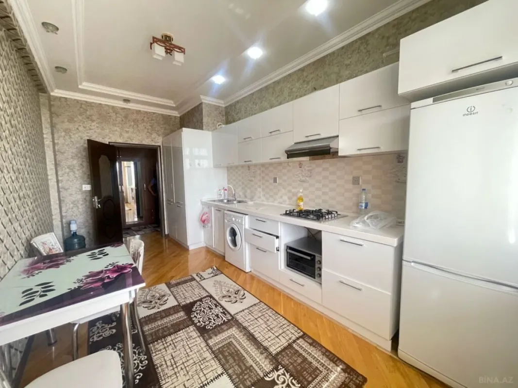 Kirayə verilir 2 otaqlı mənzil 80 m²