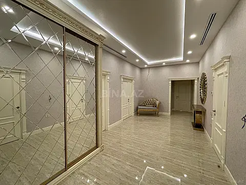 Satılır 3 otaqlı mənzil 168 m²